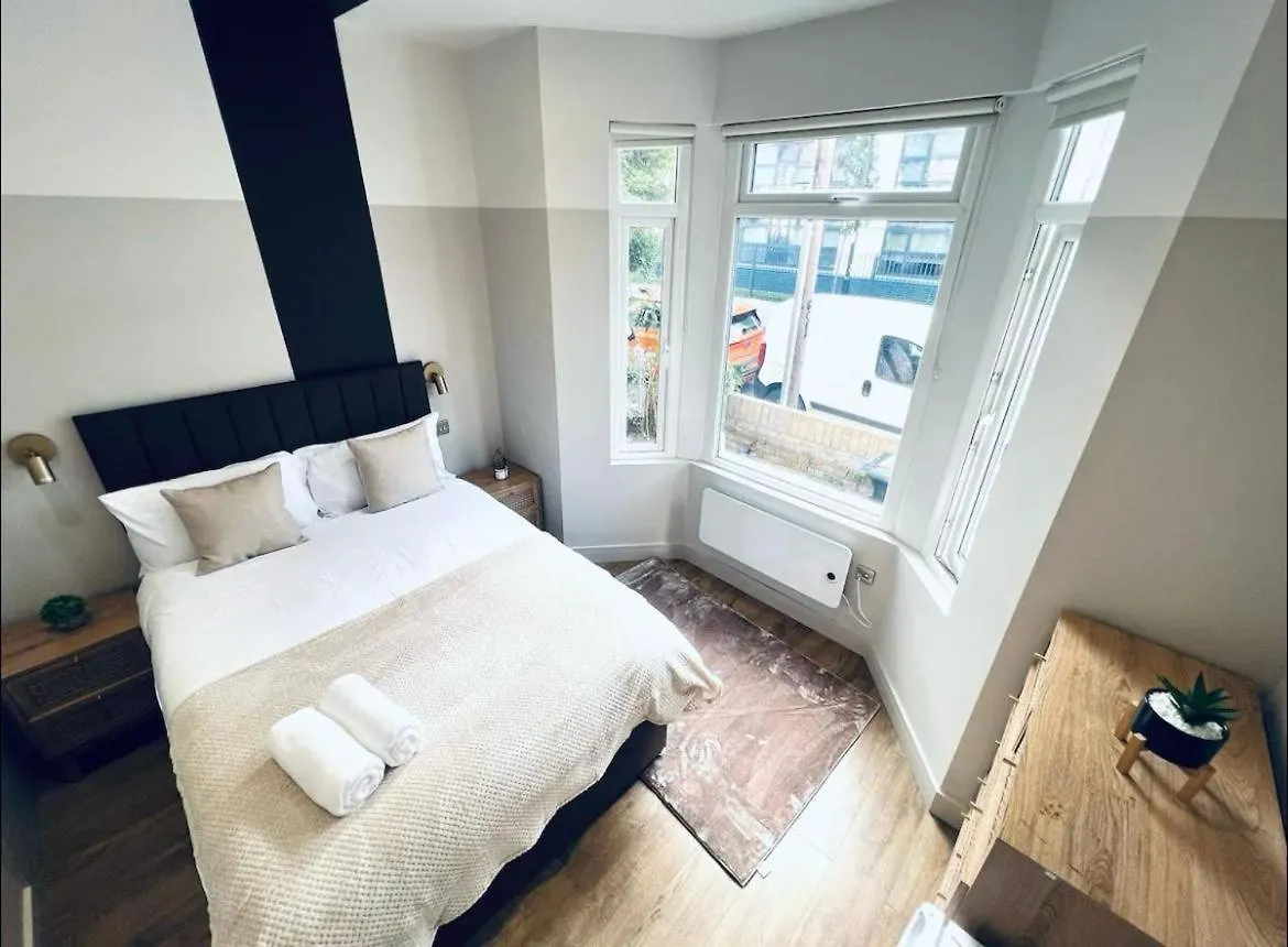 Appart hôtel London South Charming Ensuite Look Like Hotel Designer Room
