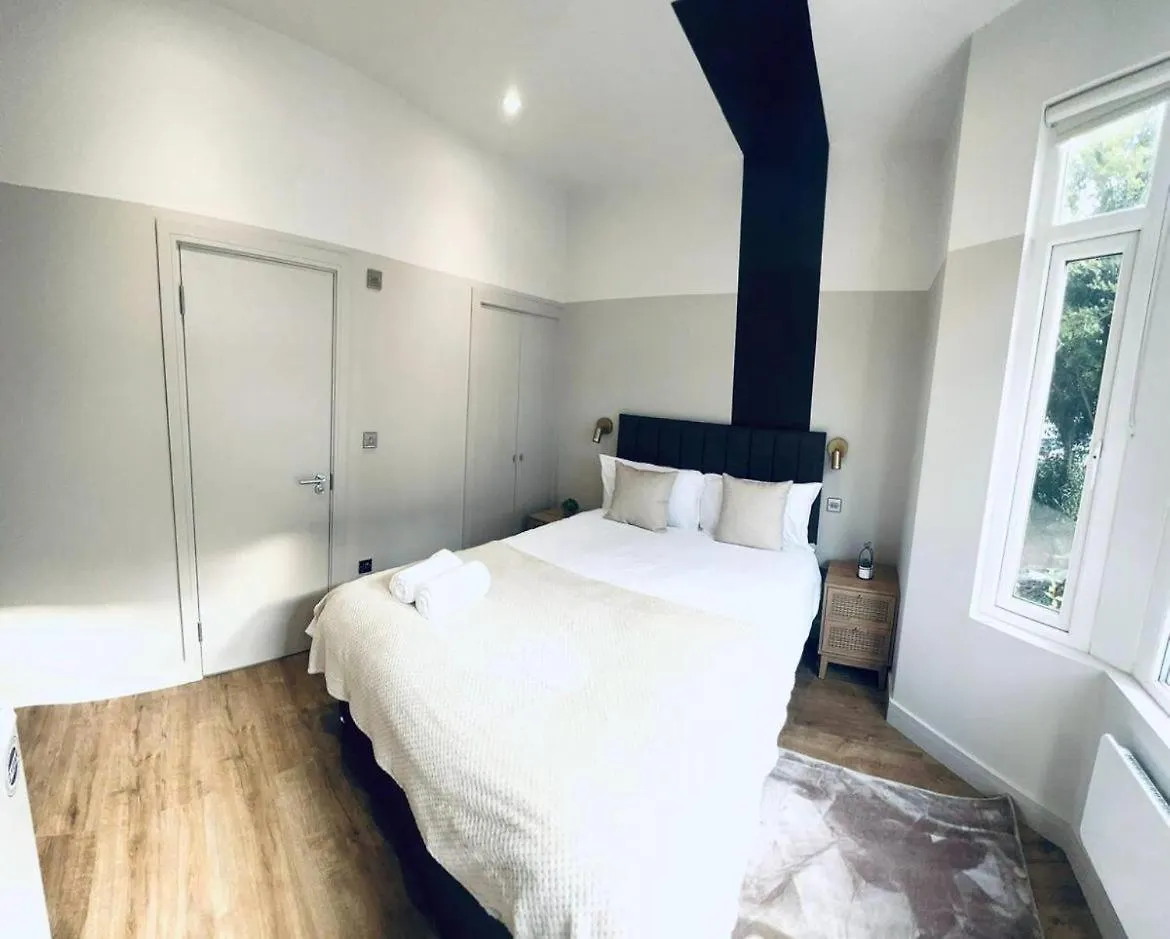 London South Charming Ensuite Look Like Hotel Designer Room Royaume-Uni