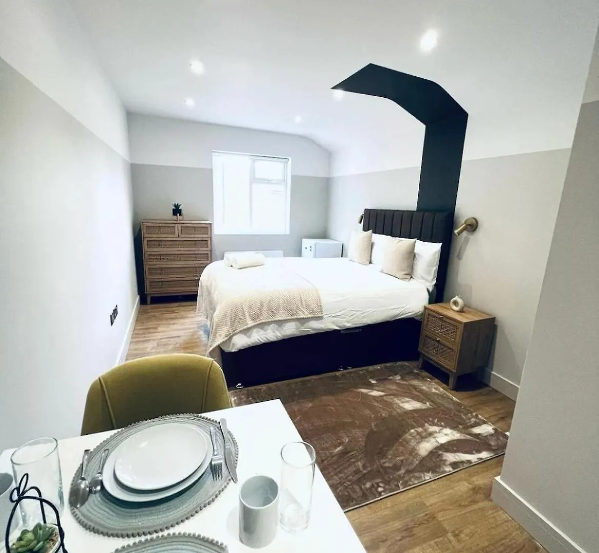 London South Charming Ensuite Look Like Hotel Designer Room Appart hôtel