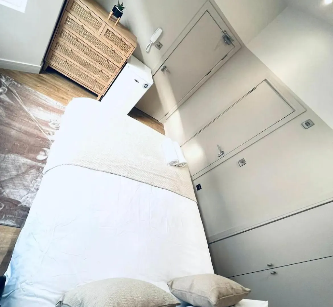 Hotel apartamentowy London South Charming Ensuite Look Like Hotel Designer Room Wielka Brytania
